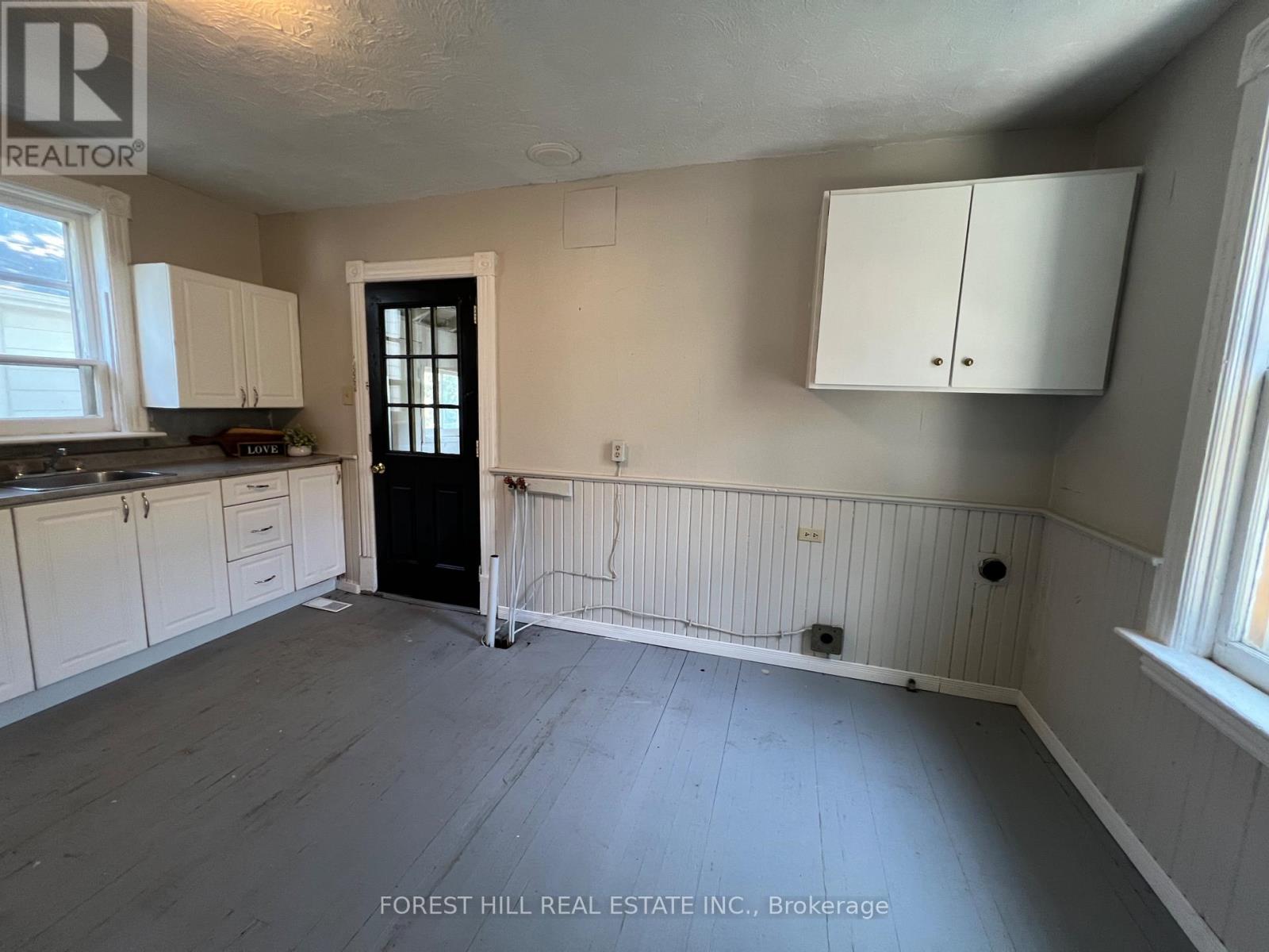 639 Brown Street, Peterborough (Otonabee Ward 1), Ontario  K9J 4K6 - Photo 7 - X13578890