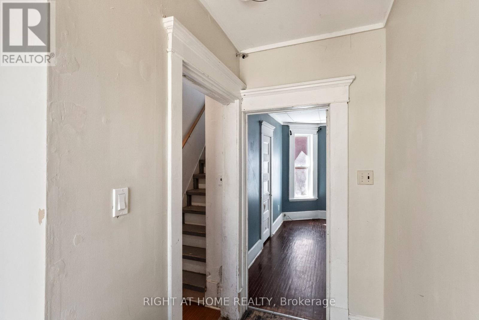 541 Aylmer Street N, Peterborough (Town Ward 3), Ontario  K9H 3W6 - Photo 11 - X13579728