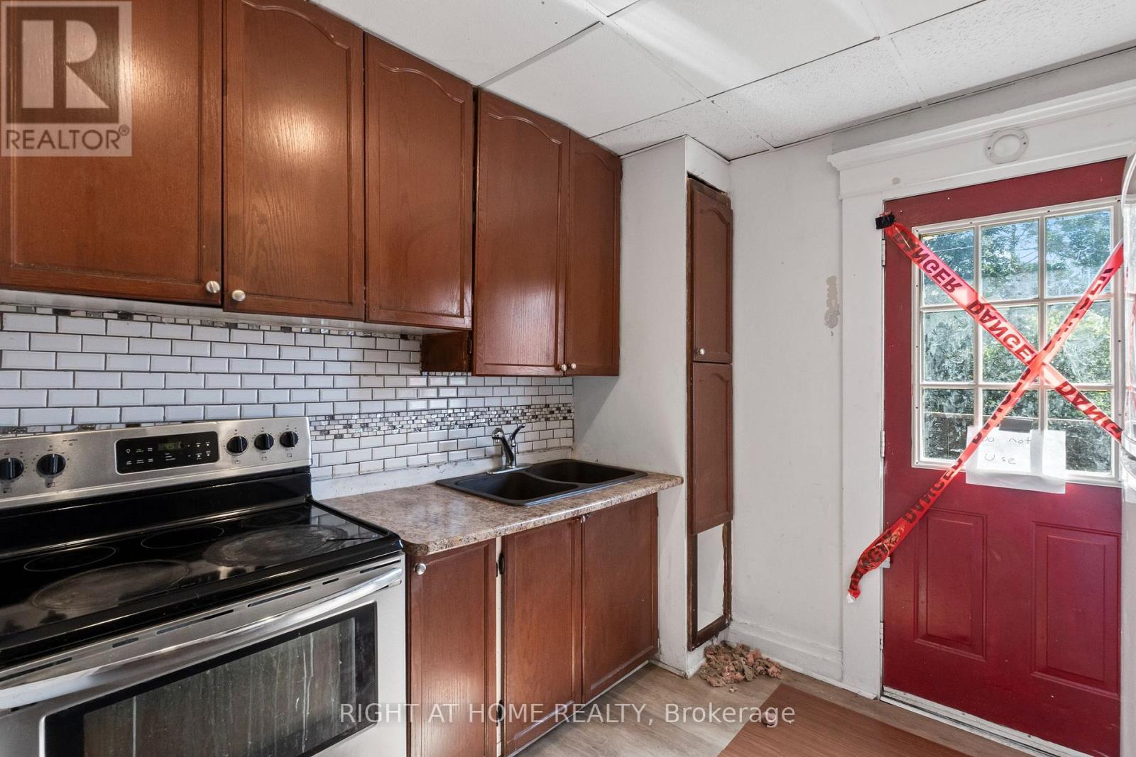 541 Aylmer Street N, Peterborough (Town Ward 3), Ontario  K9H 3W6 - Photo 16 - X13579728
