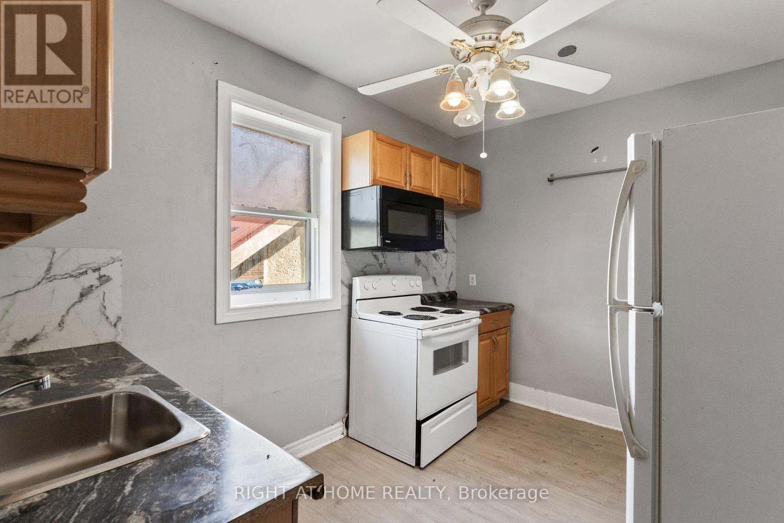 541 Aylmer Street N, Peterborough (Town Ward 3), Ontario  K9H 3W6 - Photo 28 - X13579728