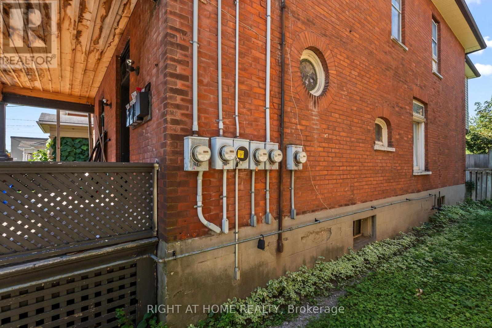 541 Aylmer Street N, Peterborough (Town Ward 3), Ontario  K9H 3W6 - Photo 3 - X13579728