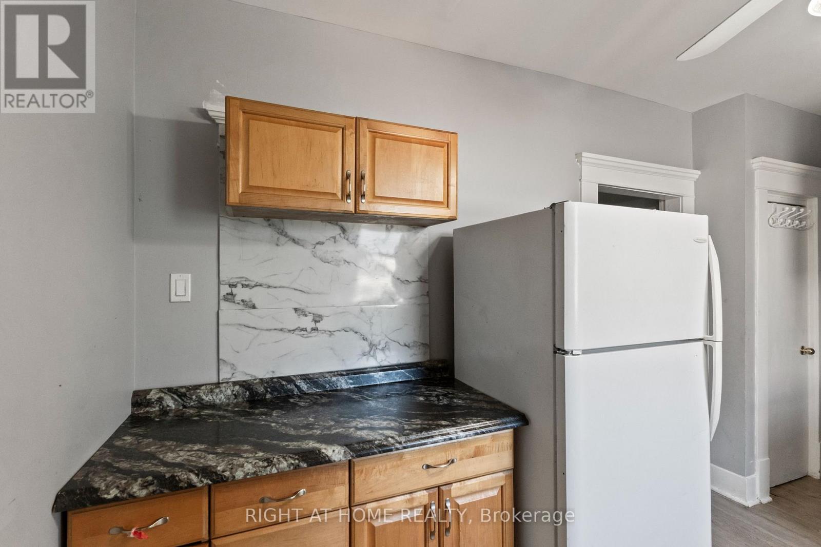 541 Aylmer Street N, Peterborough (Town Ward 3), Ontario  K9H 3W6 - Photo 30 - X13579728
