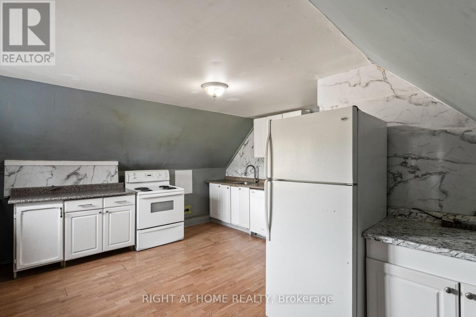 541 Aylmer Street N, Peterborough (Town Ward 3), Ontario  K9H 3W6 - Photo 47 - X13579728