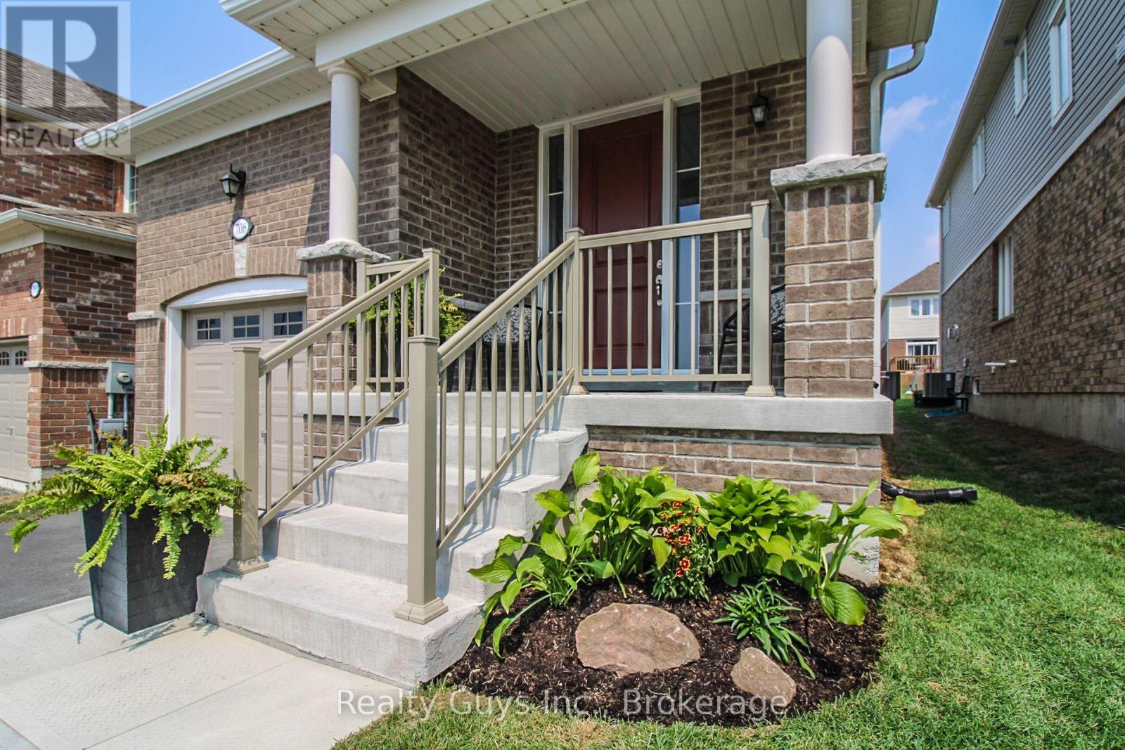 706 Latimer Way, Peterborough (Monaghan Ward 2), Ontario  K9K 0H4 - Photo 4 - X13580238