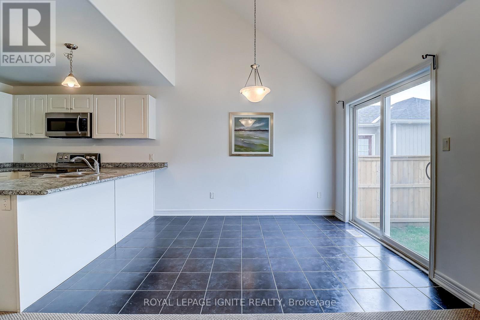 931 Broadway Boulevard, Peterborough (Northcrest Ward 5), Ontario  K9H 0J2 - Photo 13 - X13580984