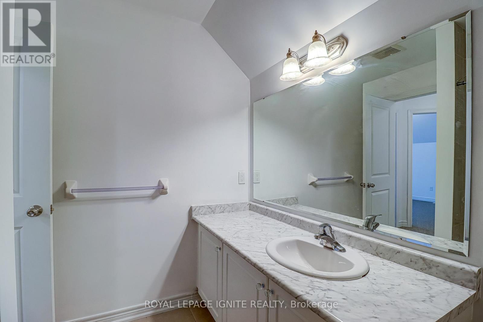 931 Broadway Boulevard, Peterborough (Northcrest Ward 5), Ontario  K9H 0J2 - Photo 37 - X13580984