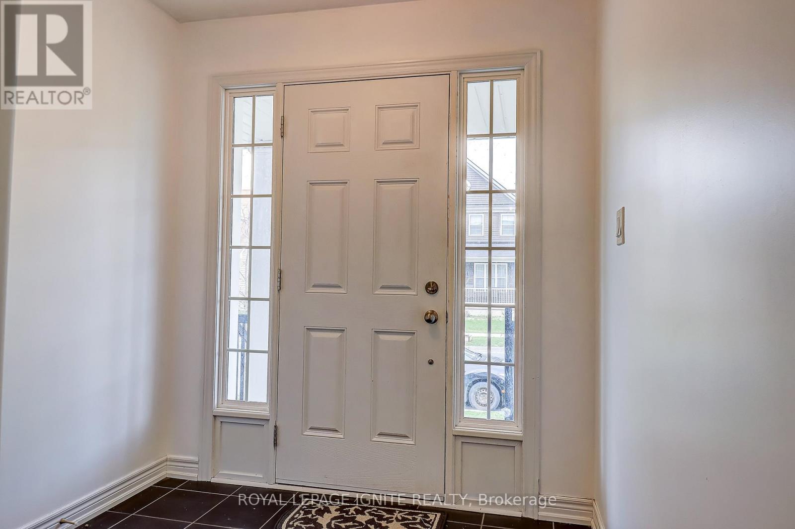931 Broadway Boulevard, Peterborough (Northcrest Ward 5), Ontario  K9H 0J2 - Photo 4 - X13580984