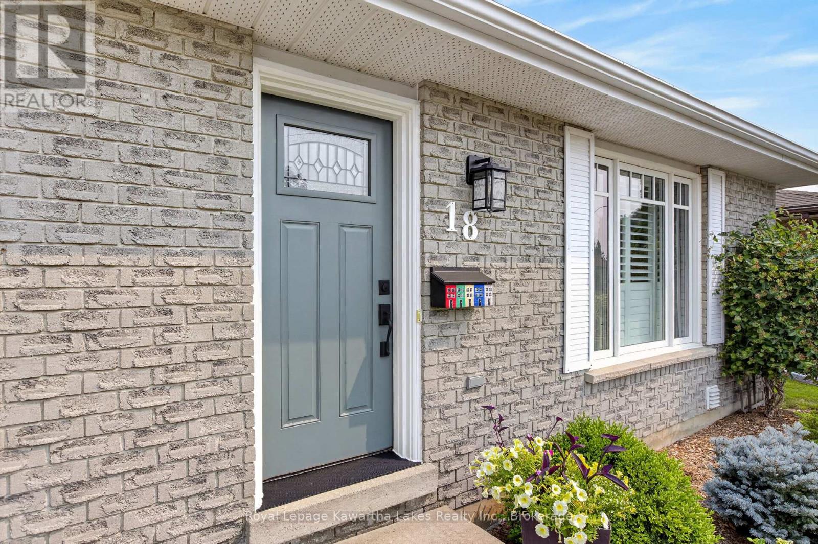 18 Madill Crescent, Kawartha Lakes (Lindsay), Ontario  K9V 5W8 - Photo 3 - X13582410