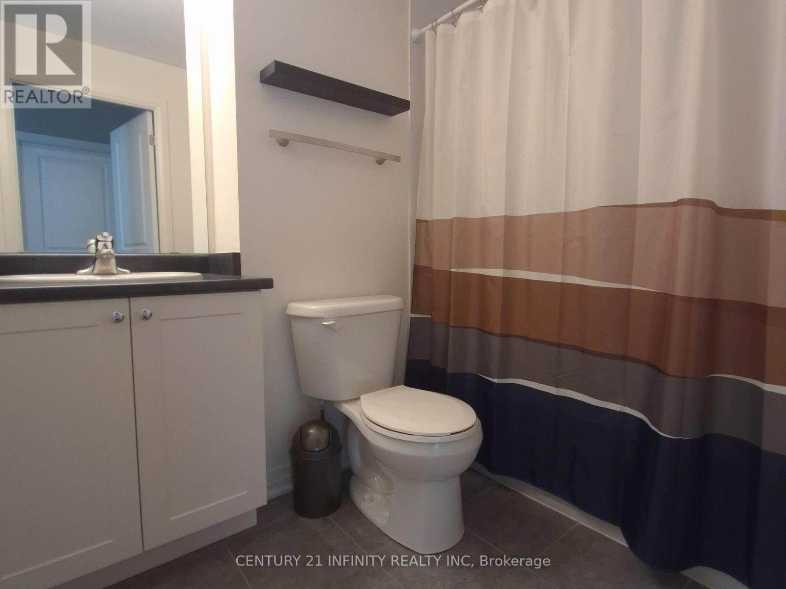 303 - 70 Shipway Avenue, Clarington (Newcastle), Ontario  L1B 0B6 - Photo 8 - E13583138