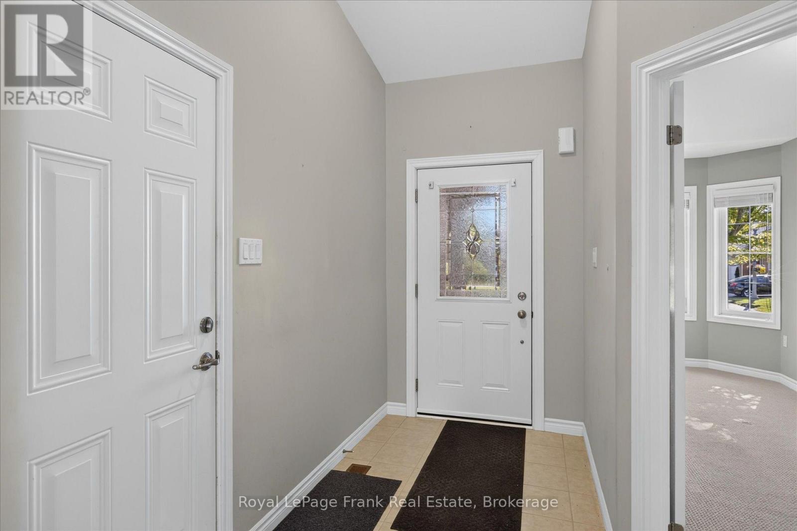 49 - 60 Village Crescent, Peterborough (Otonabee Ward 1), Ontario  K9J 0A9 - Photo 3 - X13583200