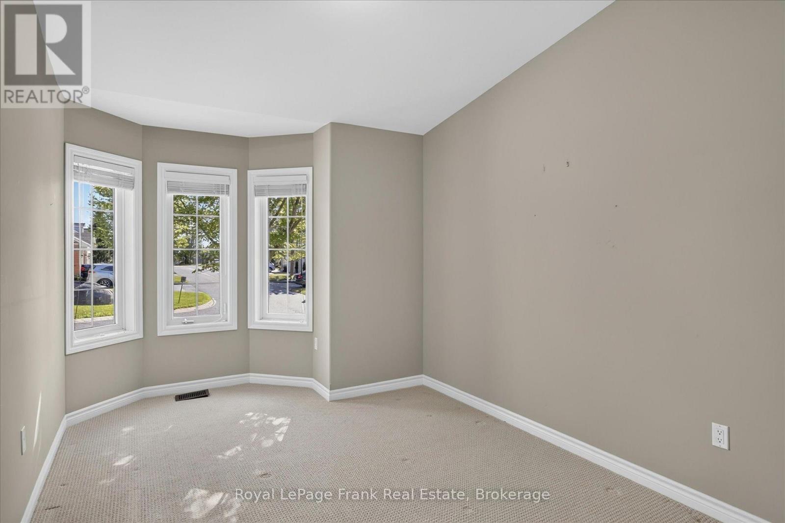 49 - 60 Village Crescent, Peterborough (Otonabee Ward 1), Ontario  K9J 0A9 - Photo 4 - X13583200