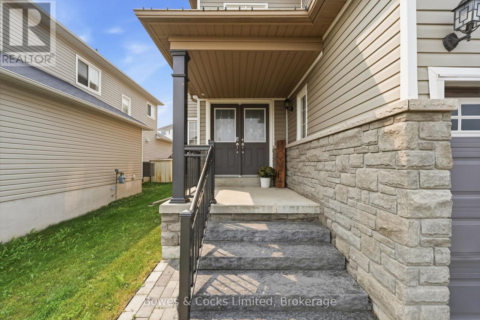 700 Tully Crescent, Peterborough (Monaghan Ward 2), Ontario  K9K 0A8 - Photo 3 - X13584026