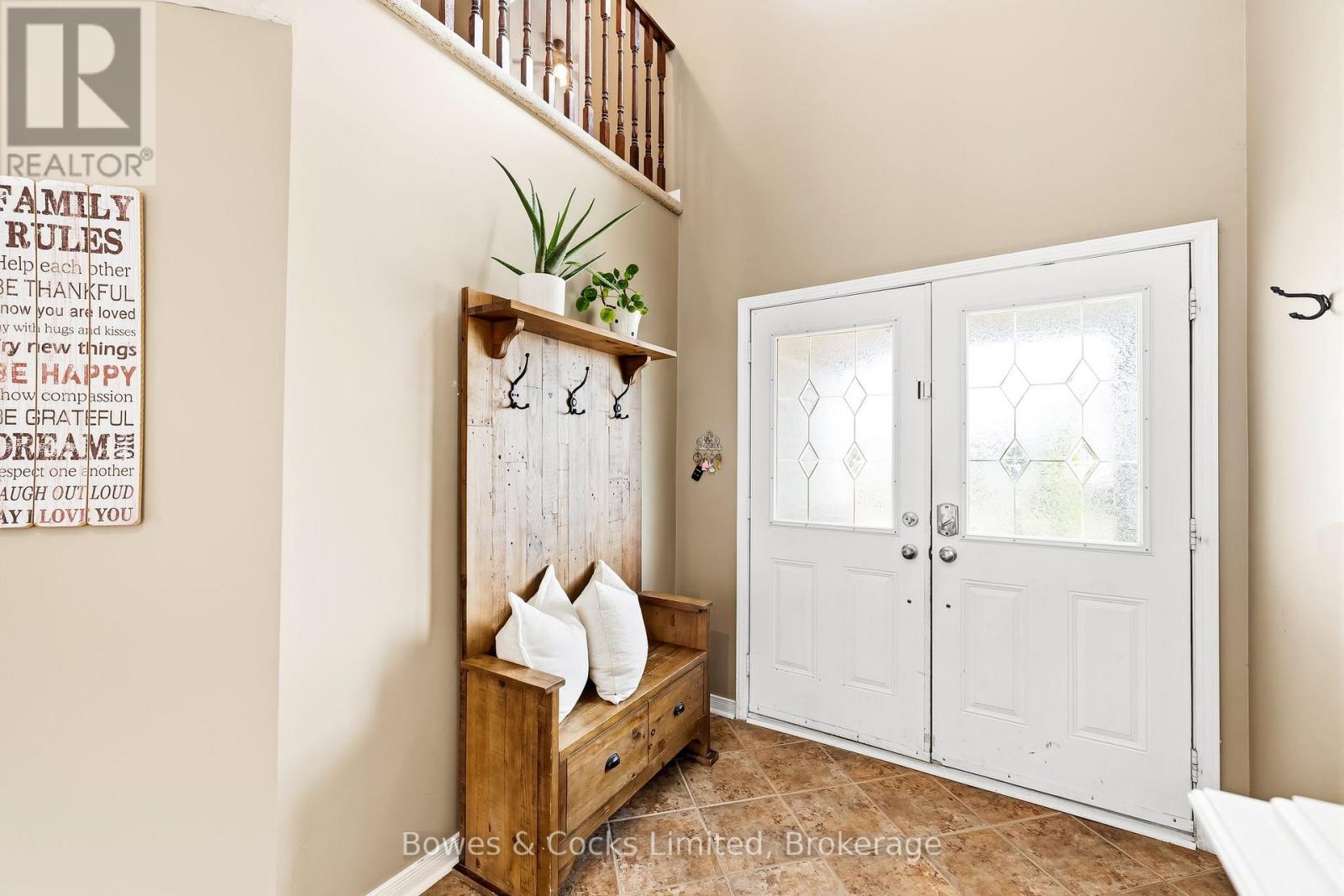 700 Tully Crescent, Peterborough (Monaghan Ward 2), Ontario  K9K 0A8 - Photo 4 - X13584026