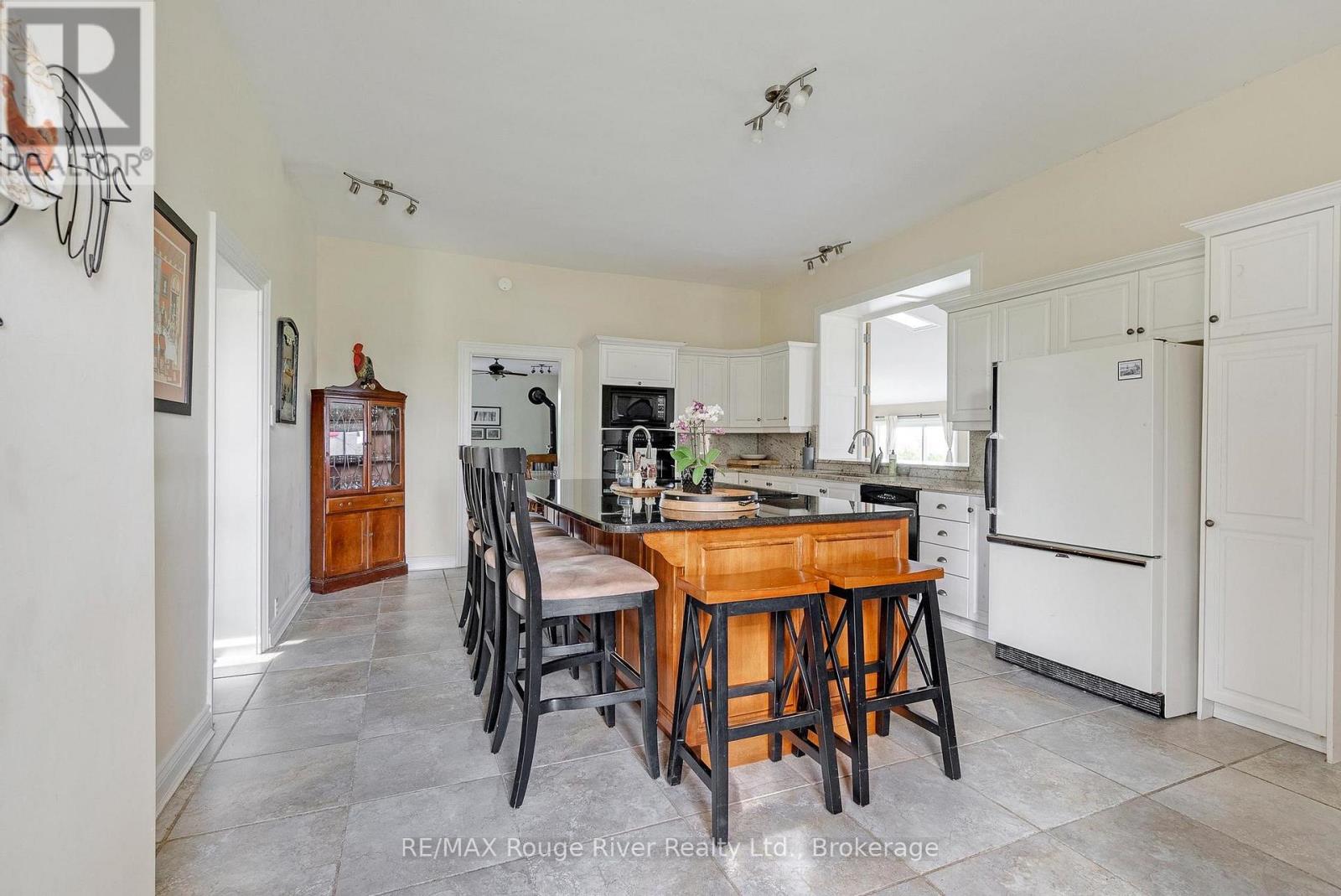 733 County Rd 2 Rd Road E, Otonabee-South Monaghan, Ontario  K0L 1B0 - Photo 14 - X13584108