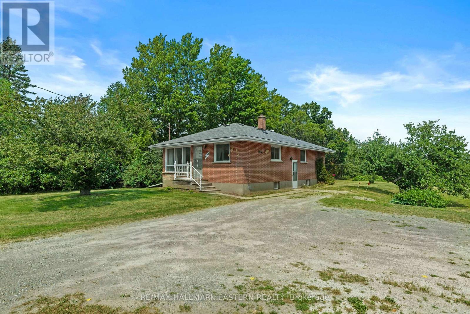 921 Robinson Road, Selwyn, Ontario  K0L 1T0 - Photo 2 - X13584908