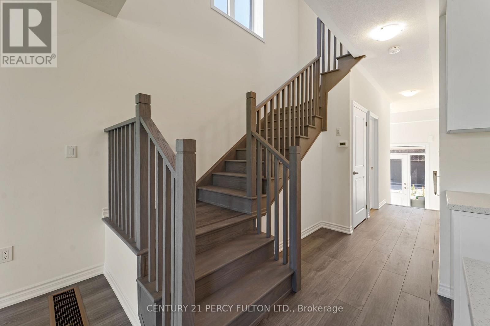 39 Watts Mews, Kawartha Lakes (Lindsay), Ontario  K9V 5Z5 - Photo 14 - X13586724