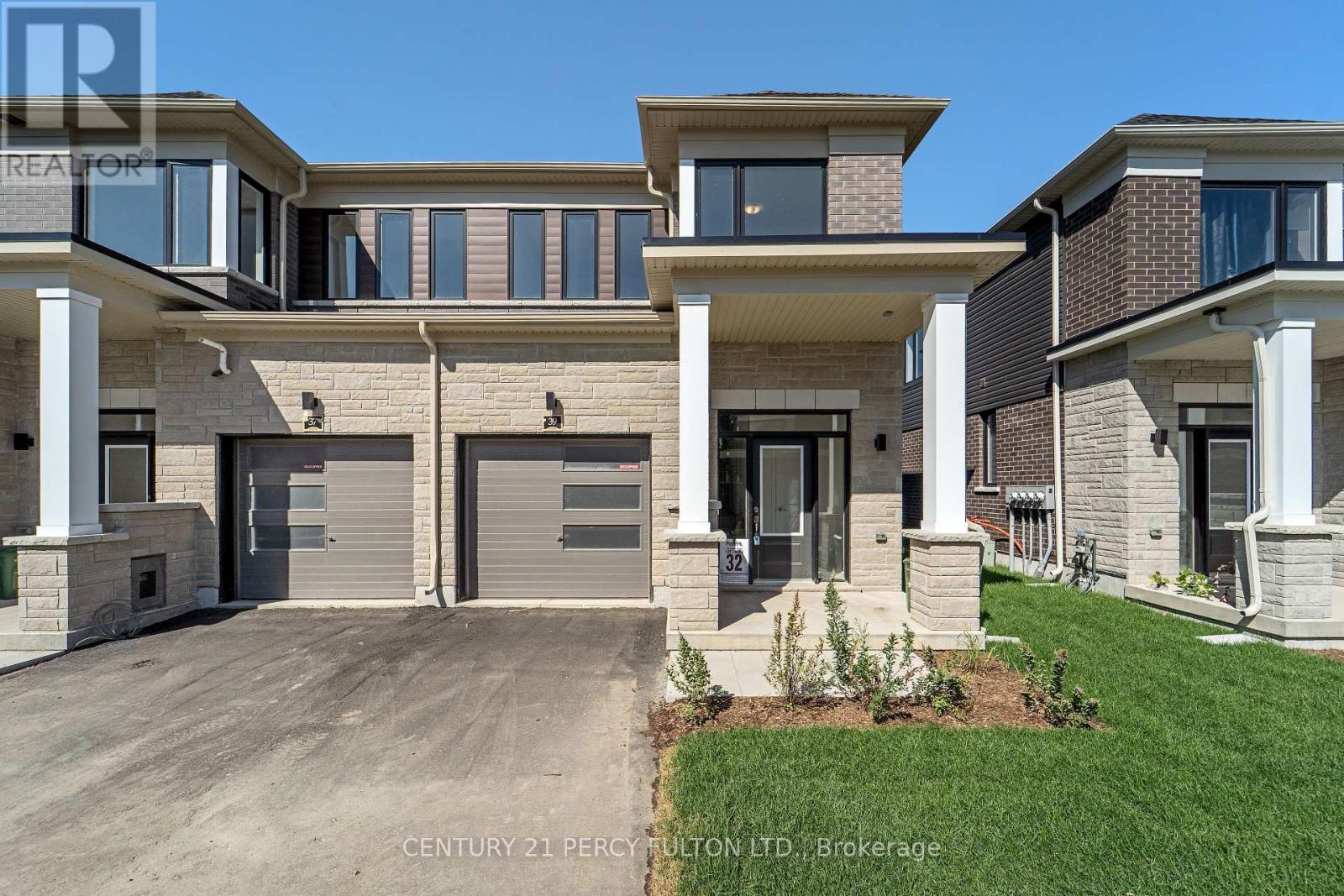 39 Watts Mews, Kawartha Lakes (Lindsay), Ontario  K9V 5Z5 - Photo 2 - X13586724
