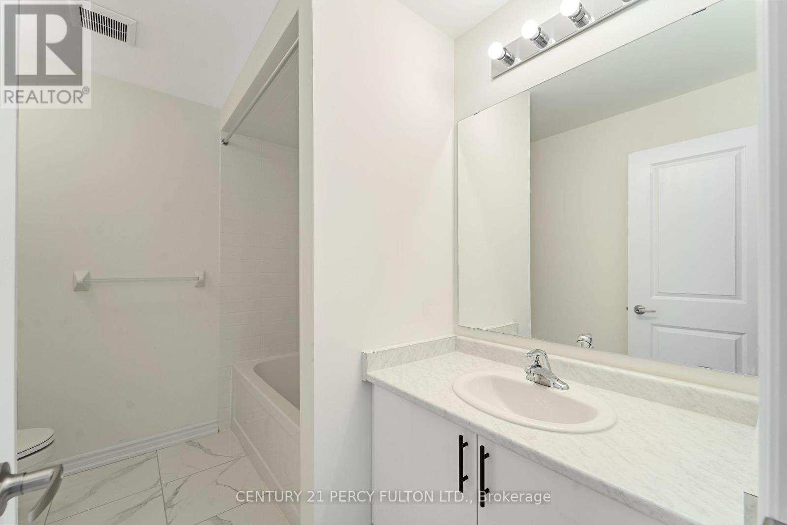 39 Watts Mews, Kawartha Lakes (Lindsay), Ontario  K9V 5Z5 - Photo 22 - X13586724