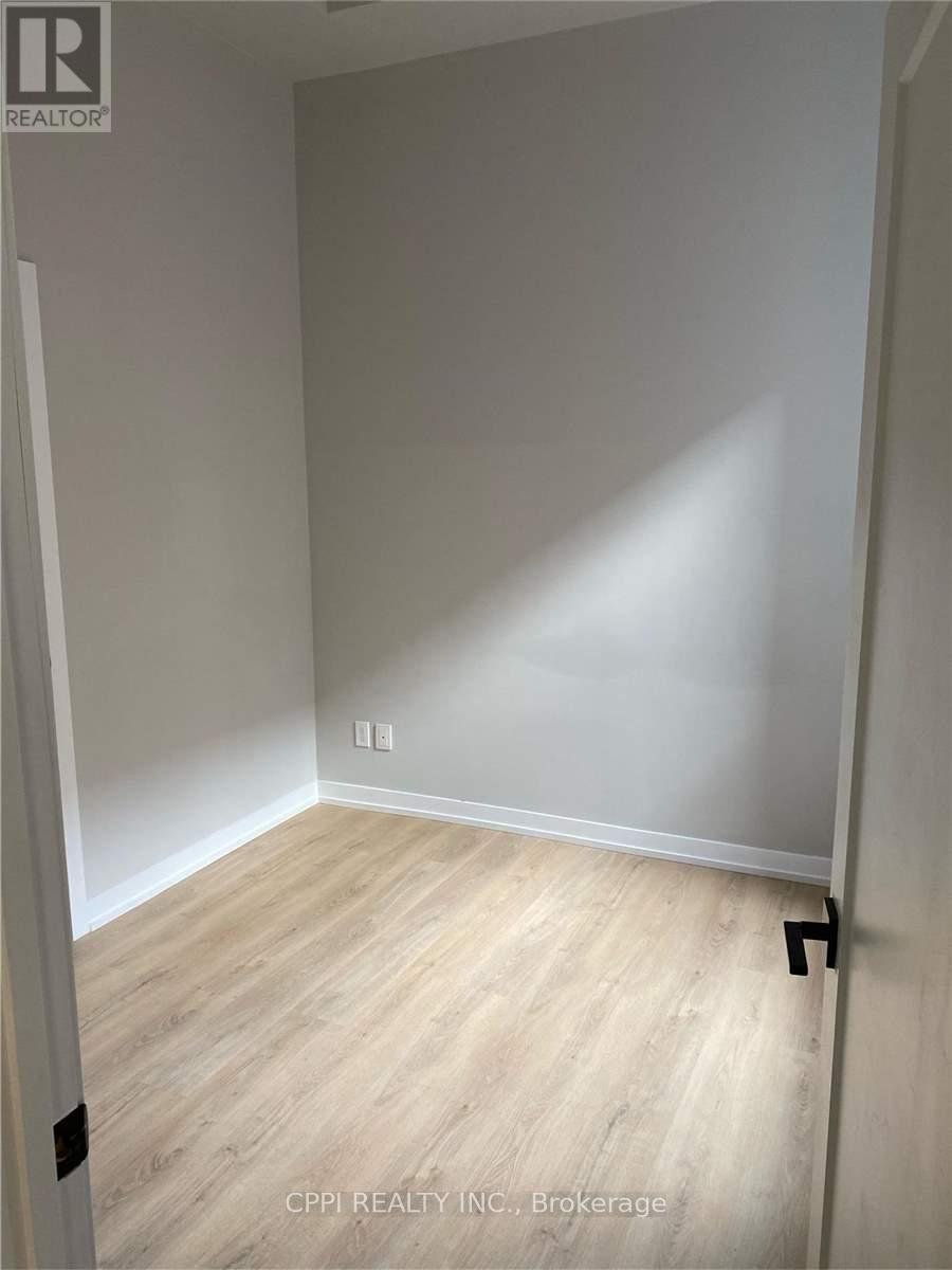 206 - 140 Simcoe Street, Peterborough (Town Ward 3), Ontario  K9H 0K5 - Photo 4 - X13586894
