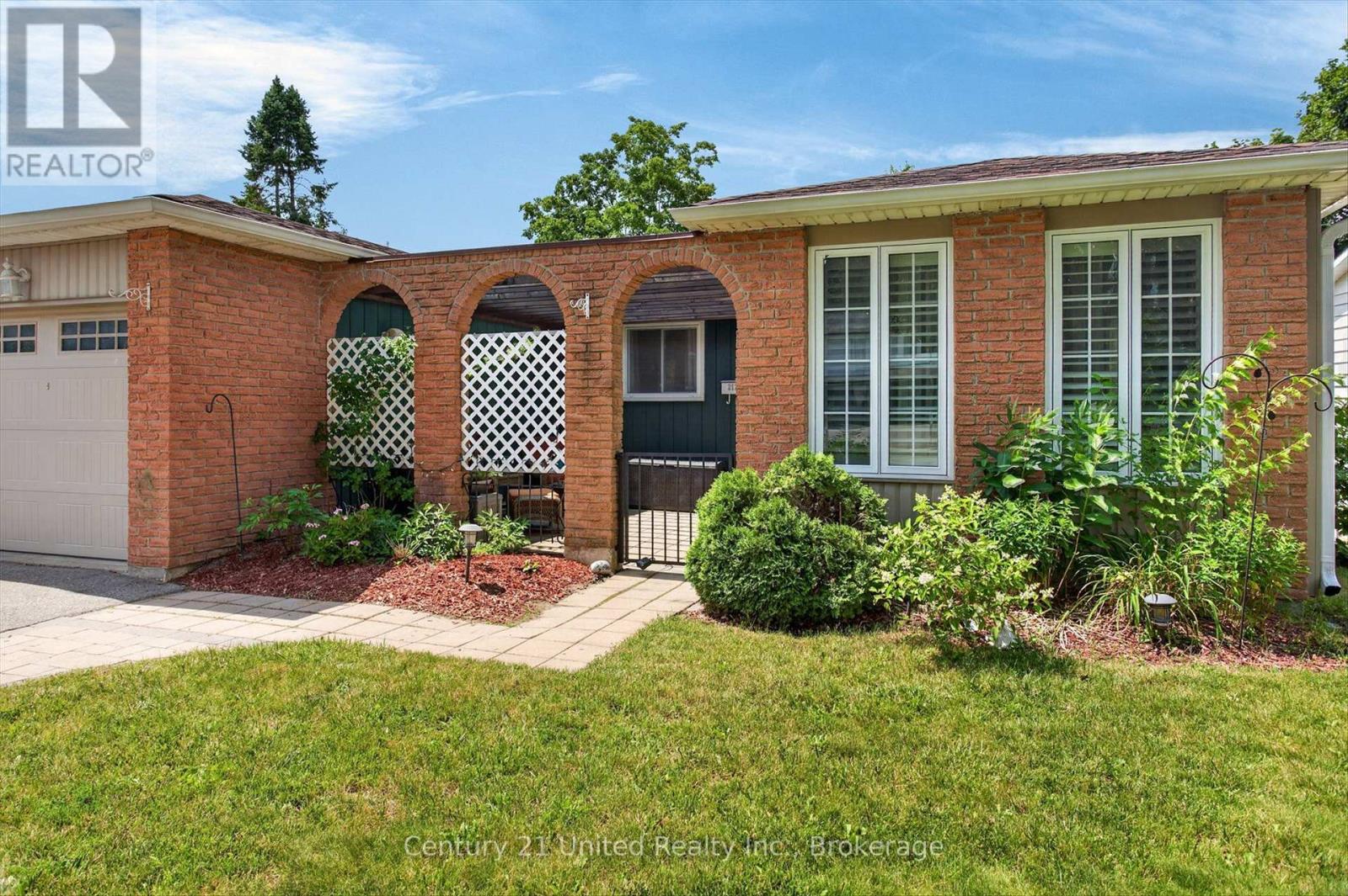 2121 Meadowview Road, Peterborough (Ashburnham Ward 4), Ontario  K9L 1S5 - Photo 5 - X13588526