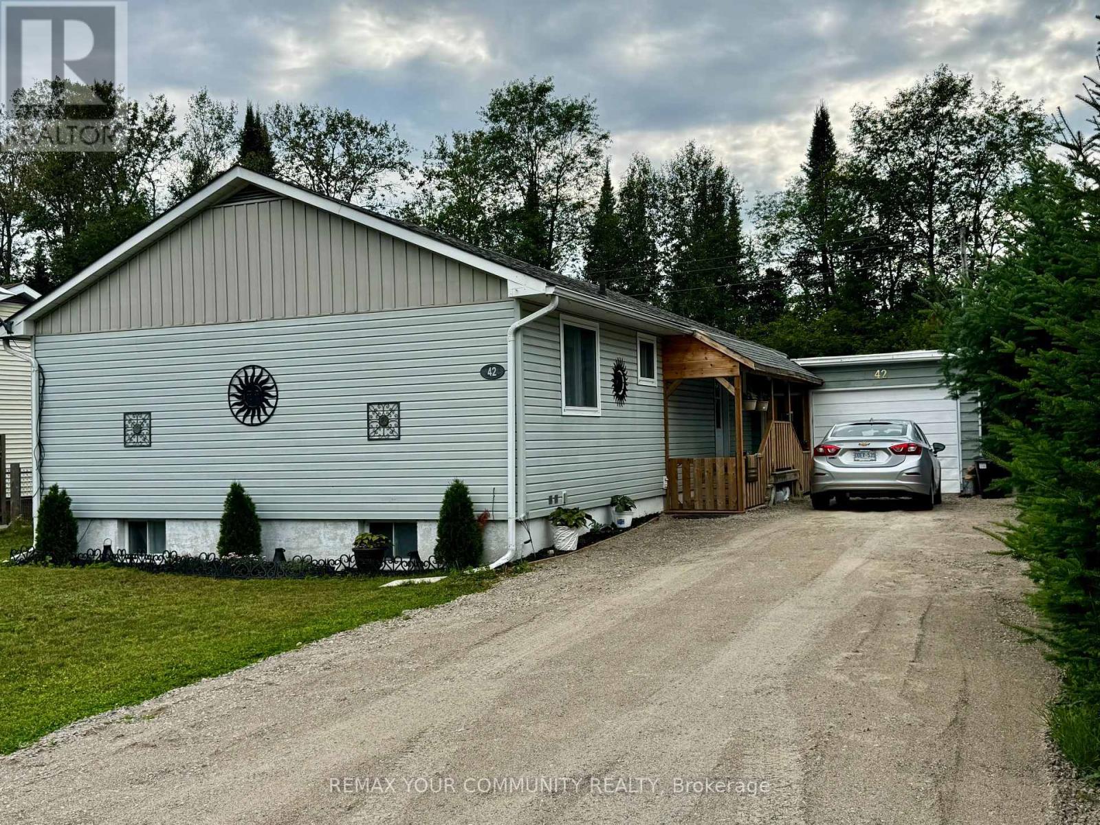 42 SPRUCEDALE STREET, highlands east (bicroft ward), Ontario