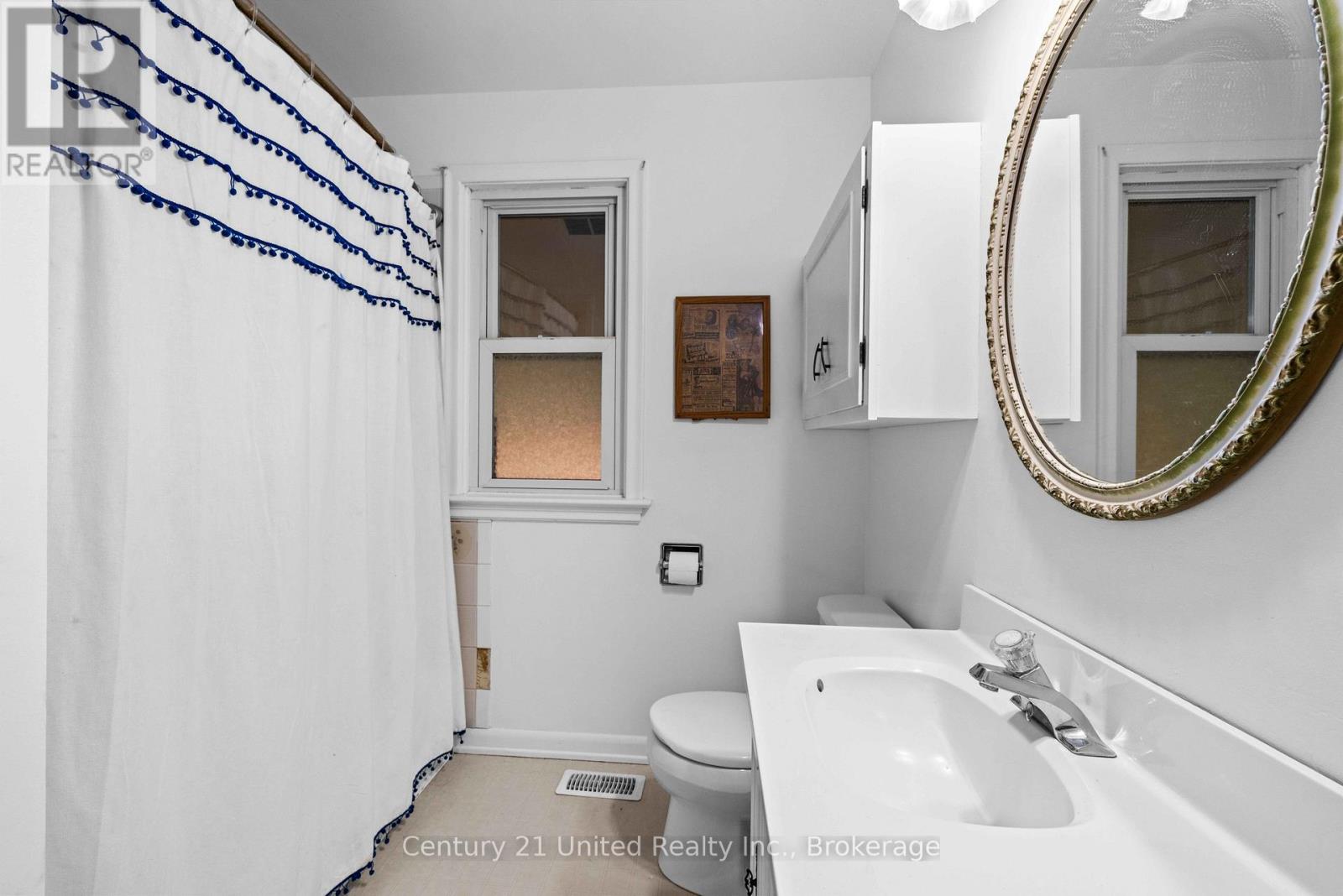 377 Chesterfield Avenue, Peterborough (Northcrest Ward 5), Ontario  K9H 4X8 - Photo 9 - X13588900