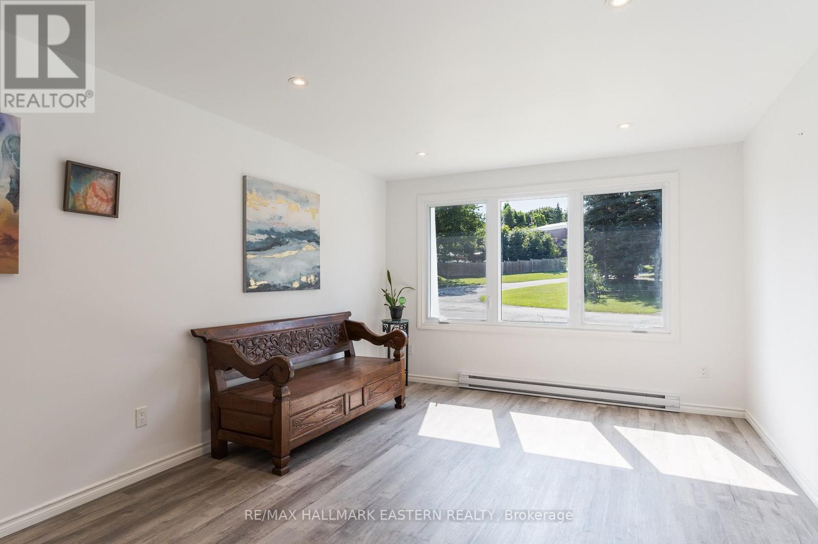 210 Maxwell Avenue, Peterborough (Ashburnham Ward 4), Ontario  K9J 1B5 - Photo 4 - X13588962
