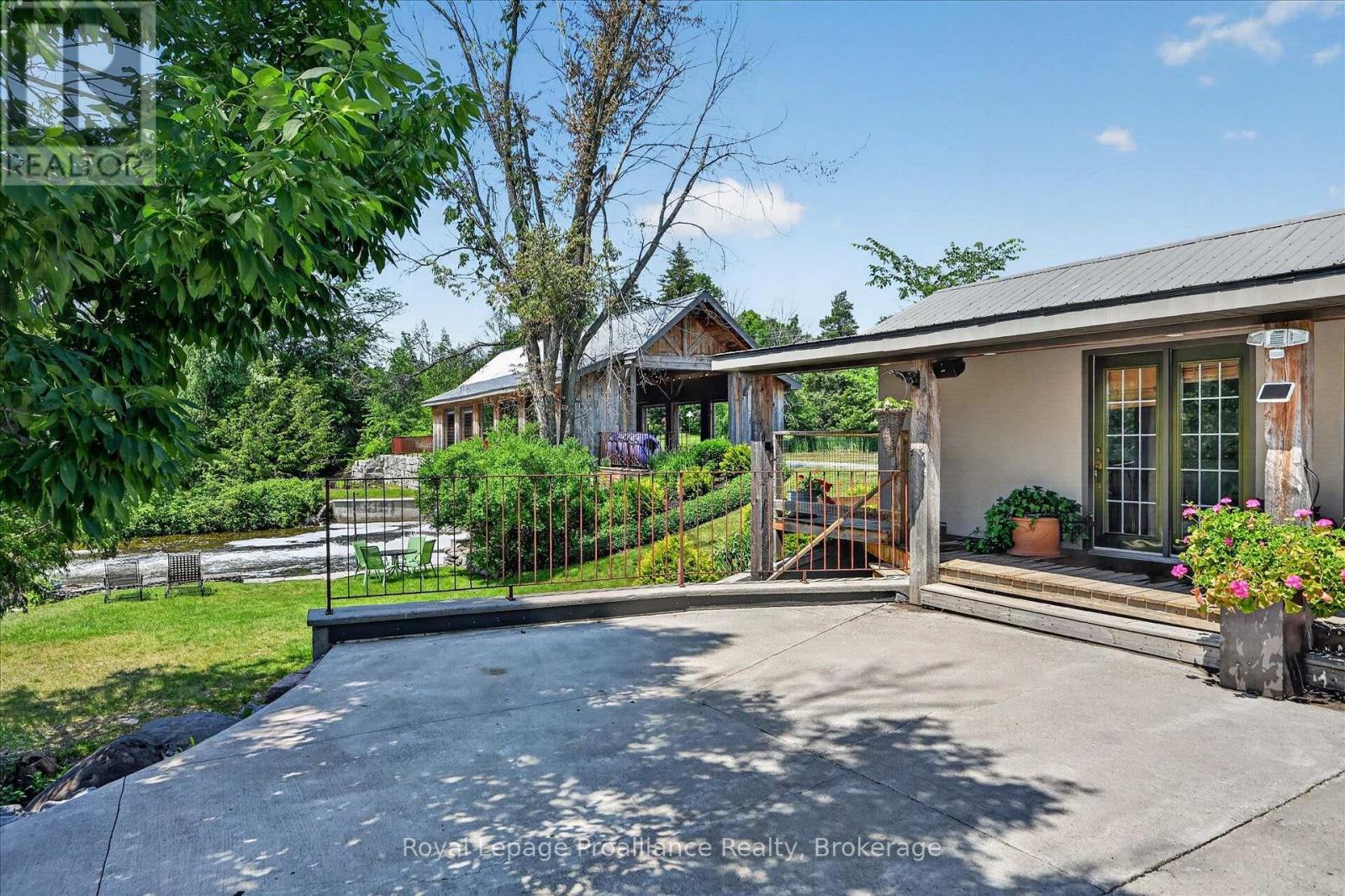551 & 565 Cooney Island Road, Douro-Dummer, Ontario  K0L 2H0 - Photo 3 - X13589276