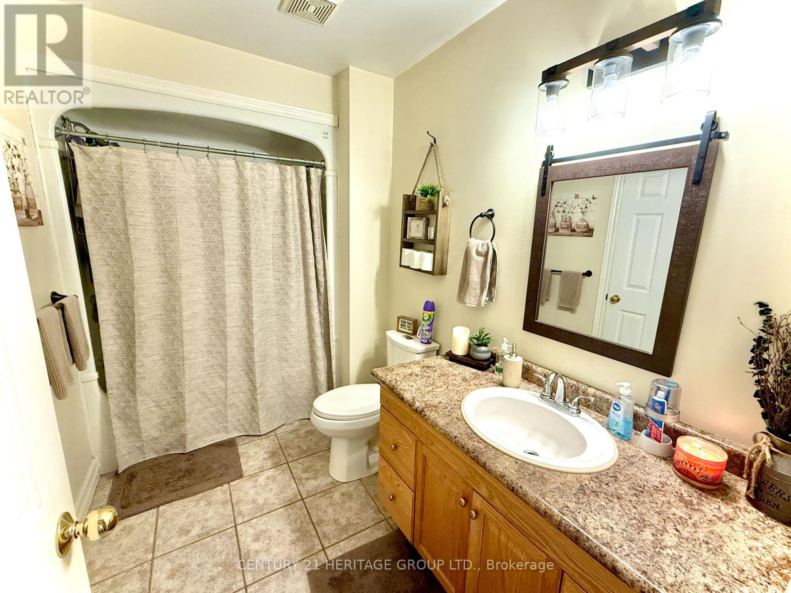 16 Eakins Crescent, Kawartha Lakes (Lindsay), Ontario  K9V 6H8 - Photo 12 - X13589348