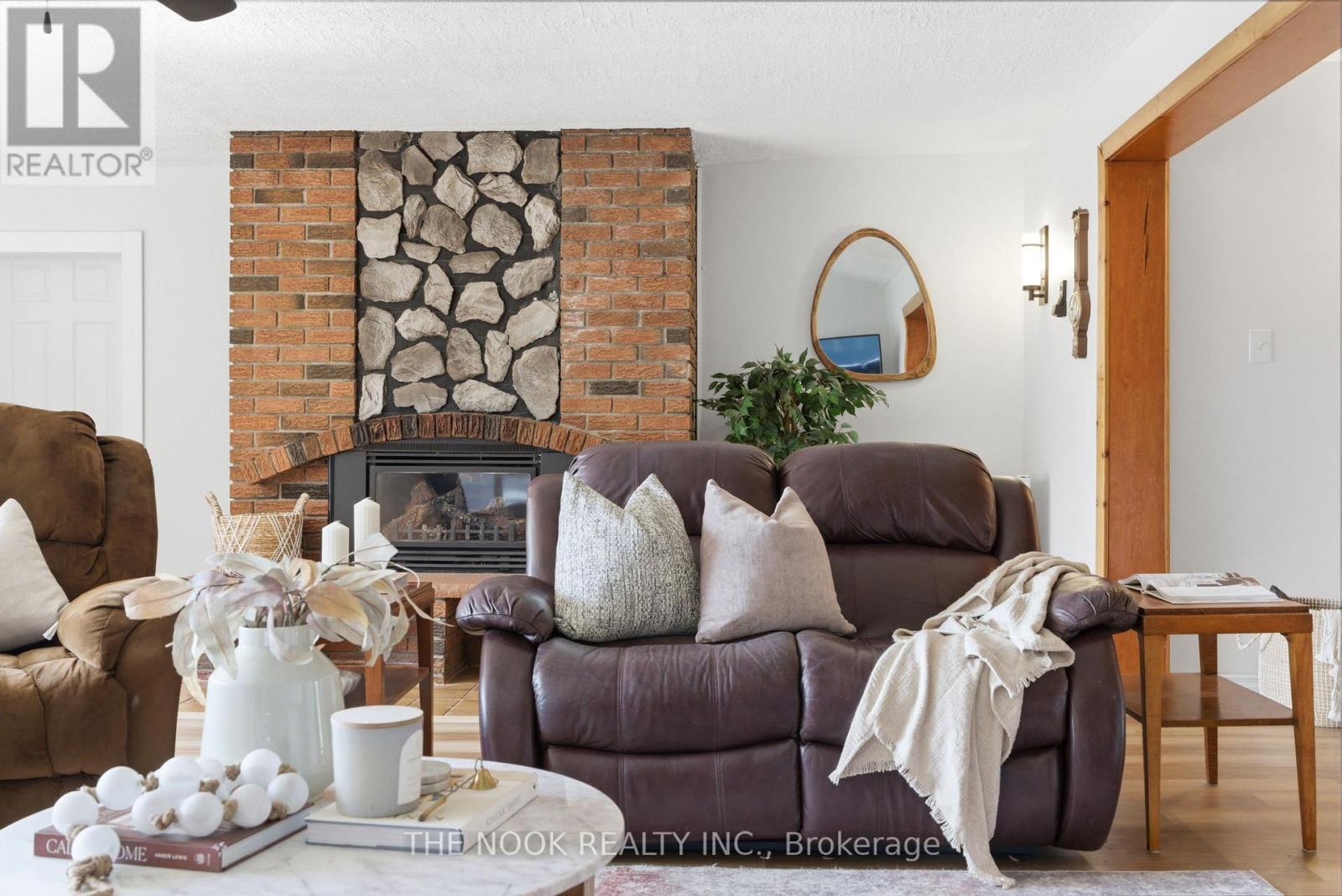 201 Ski Hill Road, Kawartha Lakes (Manvers), Ontario  L0A 1A0 - Photo 12 - X13589718