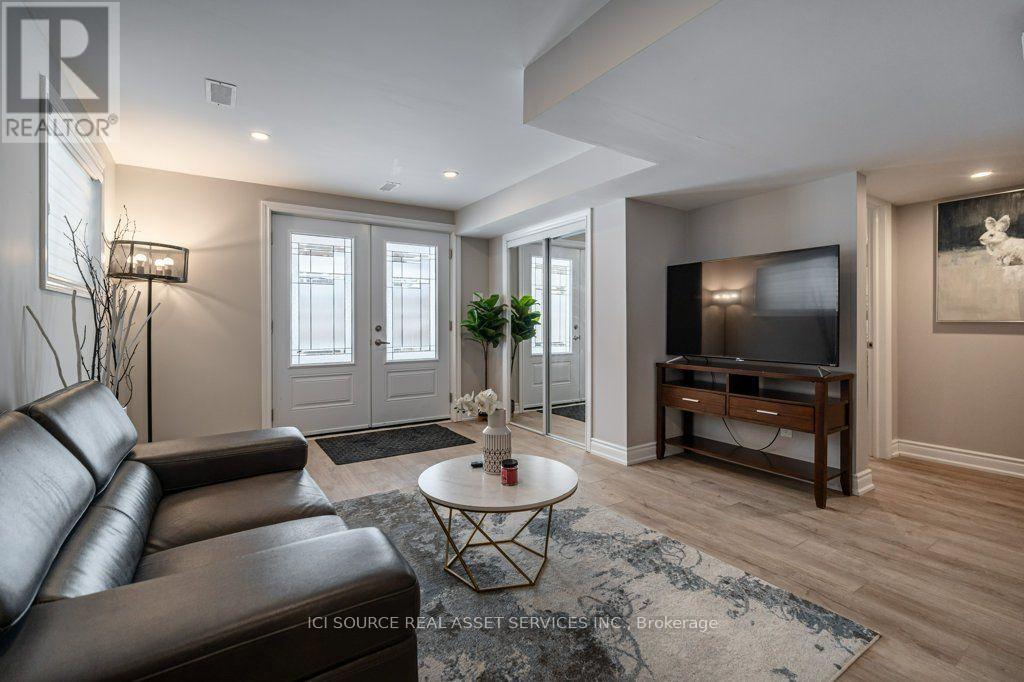 B - 509 Clayton Avenue, Peterborough (Monaghan Ward 2), Ontario  K9K 0H6 - Photo 2 - X13591684