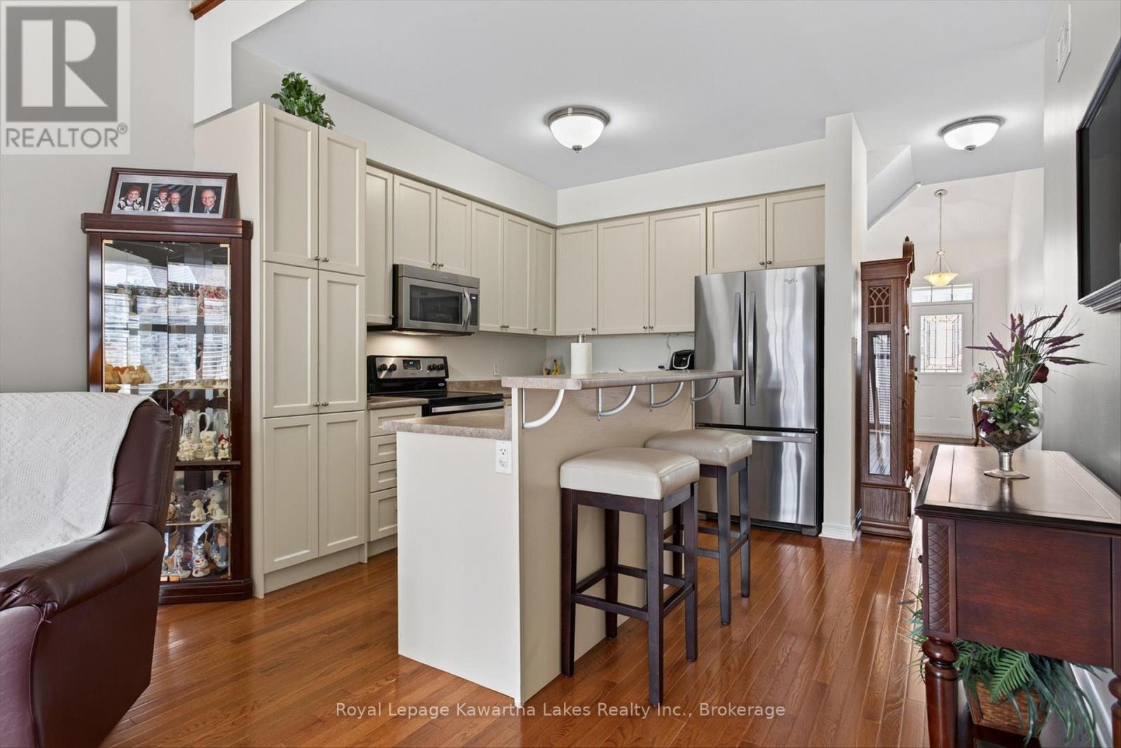 42 Deacon Crescent, Kawartha Lakes (Lindsay), Ontario  K9V 5Y2 - Photo 10 - X13591732
