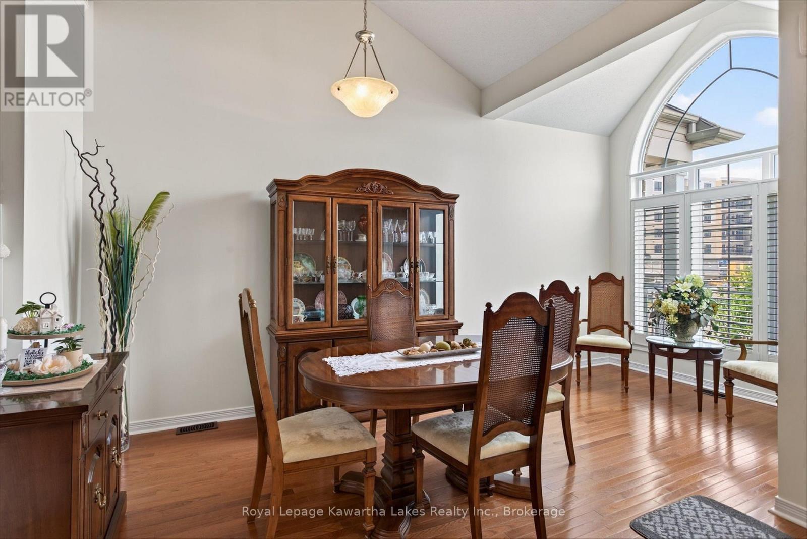 42 Deacon Crescent, Kawartha Lakes (Lindsay), Ontario  K9V 5Y2 - Photo 6 - X13591732