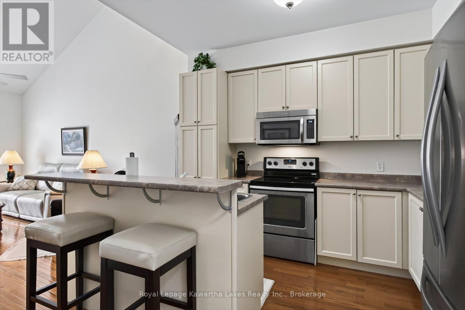 42 Deacon Crescent, Kawartha Lakes (Lindsay), Ontario  K9V 5Y2 - Photo 7 - X13591732
