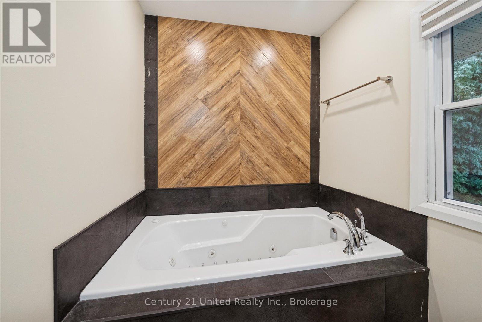 266 Greenwood Road, Otonabee-South Monaghan, Ontario  K9J 6Y3 - Photo 24 - X13592178