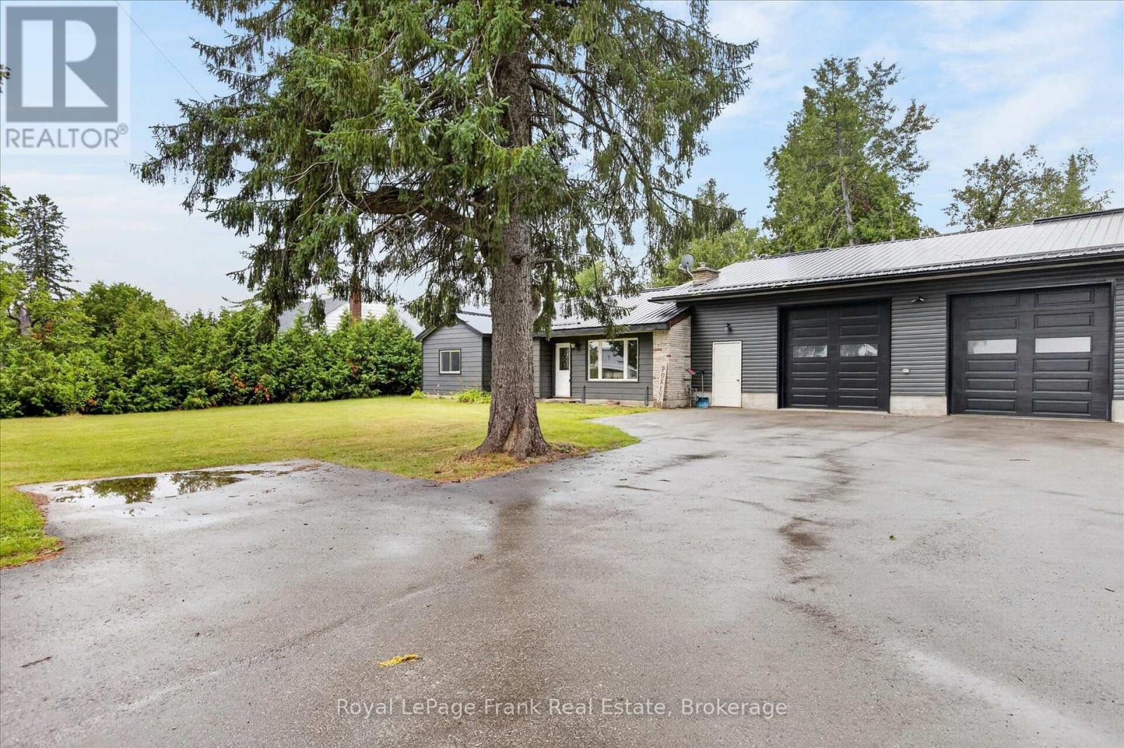 731 Harper Road, Peterborough (Otonabee Ward 1), Ontario  K9J 6X6 - Photo 2 - X13594058