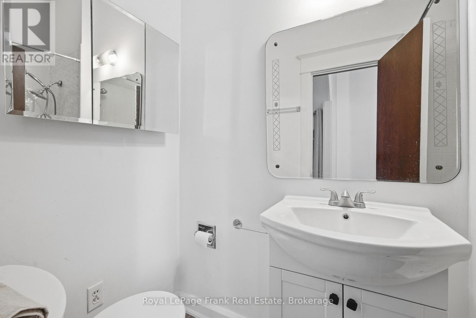 279 Kent Street W, Kawartha Lakes (Lindsay), Ontario  K9V 2Z8 - Photo 12 - X13594430