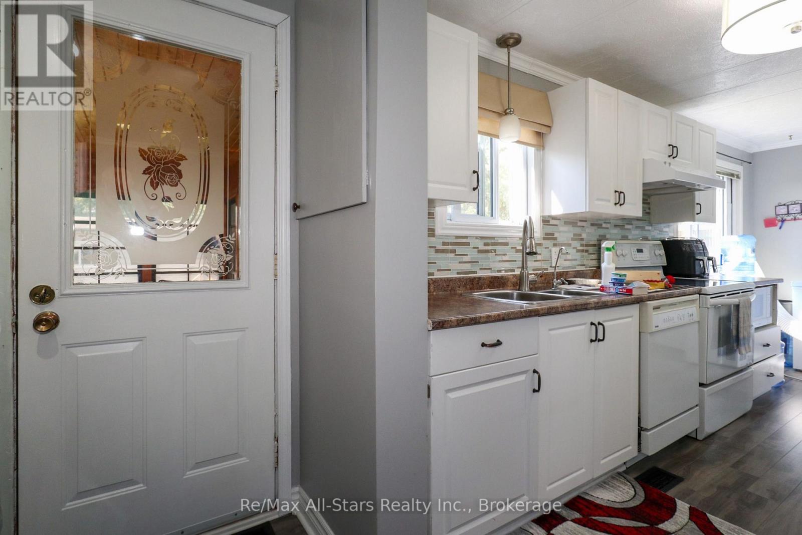 7 Cedar Street, Kawartha Lakes (Fenelon), Ontario  K9V 4R1 - Photo 6 - X13594590