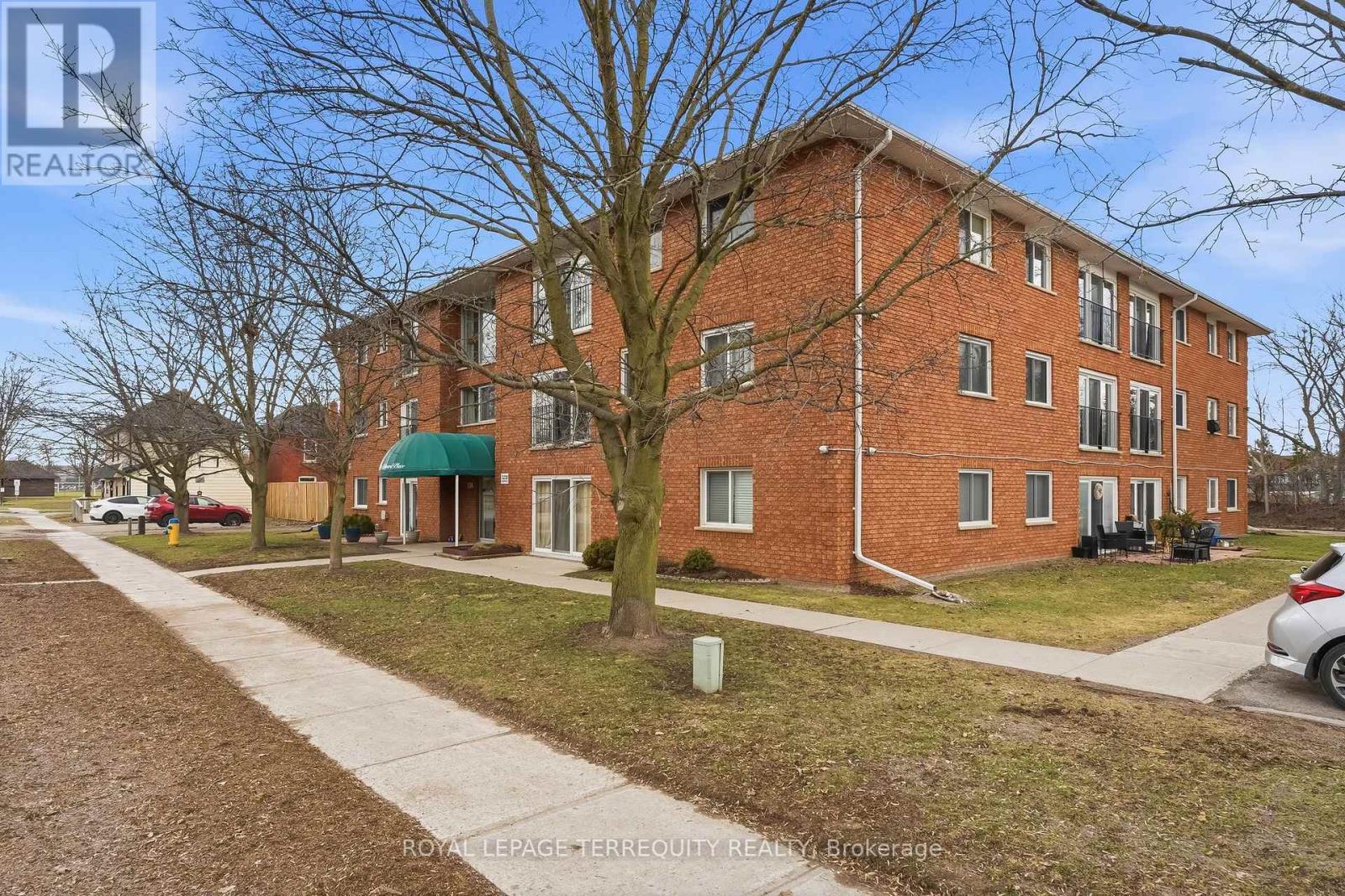 307 - 136 Ware Street, Peterborough (Town Ward 3), Ontario  K9J 2B8 - Photo 2 - X13597436