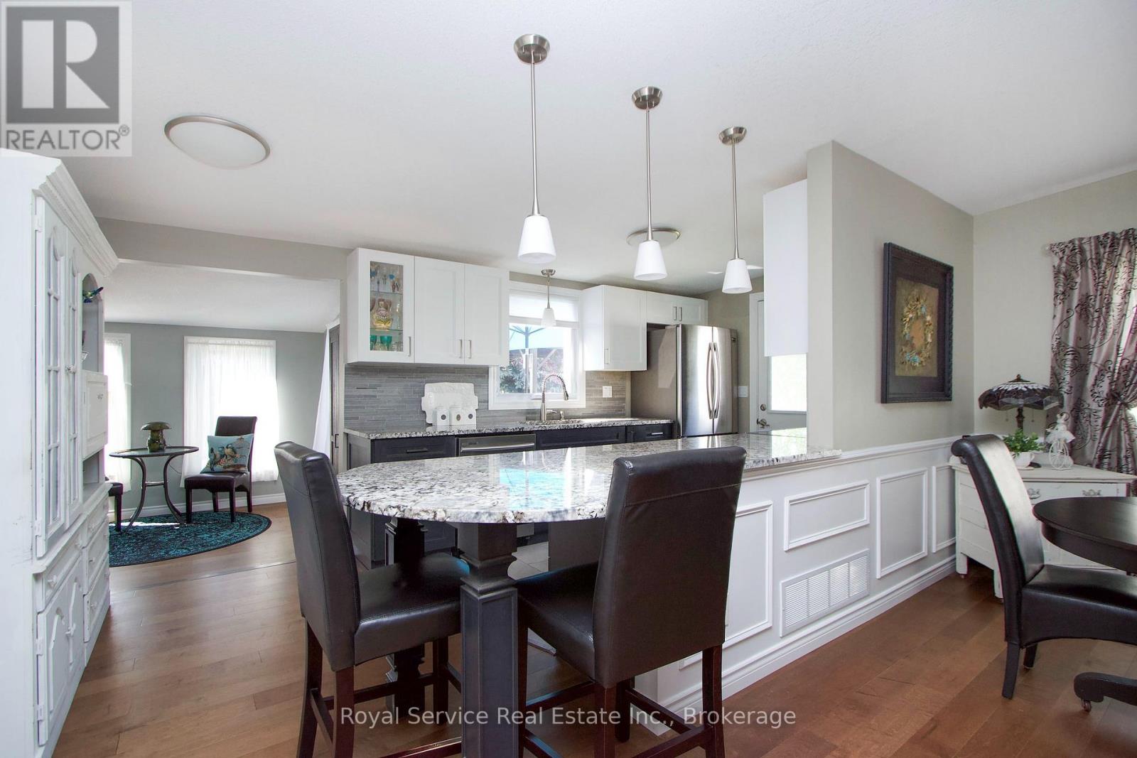 27 Cornerbrook Court, Clarington (Newcastle), Ontario  L1B 1B7 - Photo 11 - E13597562