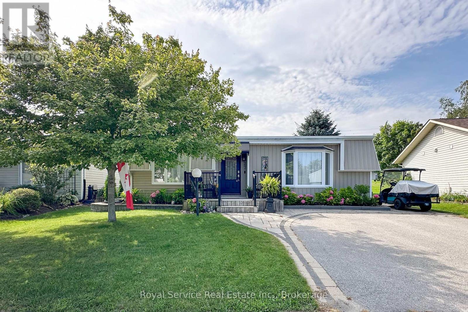 27 Cornerbrook Court, Clarington (Newcastle), Ontario  L1B 1B7 - Photo 2 - E13597562