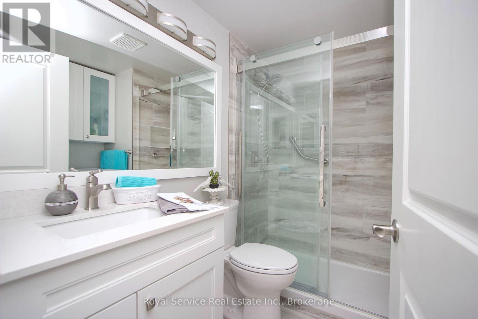 27 Cornerbrook Court, Clarington (Newcastle), Ontario  L1B 1B7 - Photo 25 - E13597562