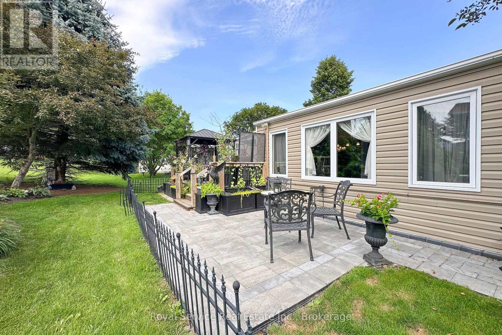 27 Cornerbrook Court, Clarington (Newcastle), Ontario  L1B 1B7 - Photo 33 - E13597562