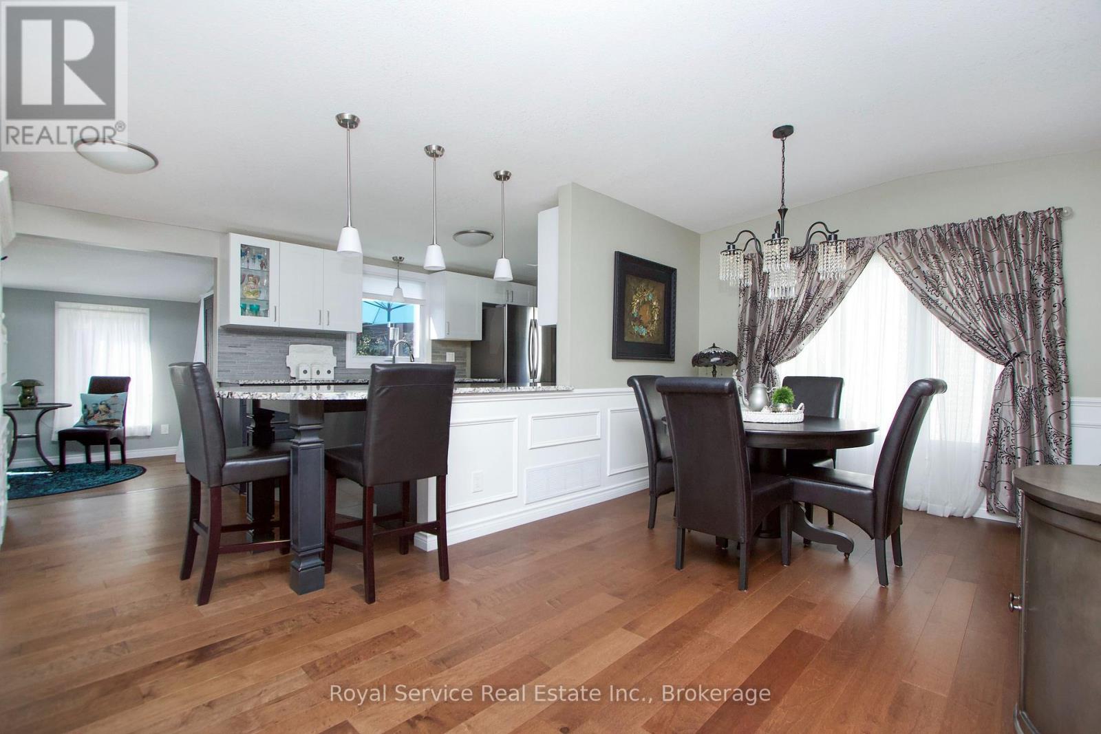 27 Cornerbrook Court, Clarington (Newcastle), Ontario  L1B 1B7 - Photo 9 - E13597562