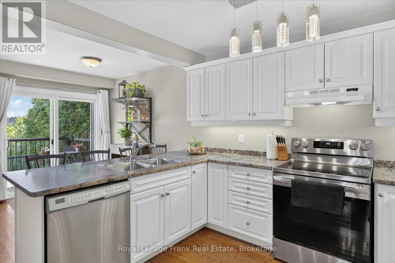 2305 Marsdale Drive, Peterborough (Ashburnham Ward 4), Ontario  K9L 0B6 - Photo 12 - X13599958