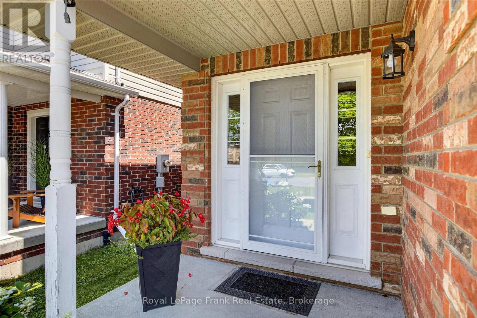 2305 Marsdale Drive, Peterborough (Ashburnham Ward 4), Ontario  K9L 0B6 - Photo 6 - X13599958