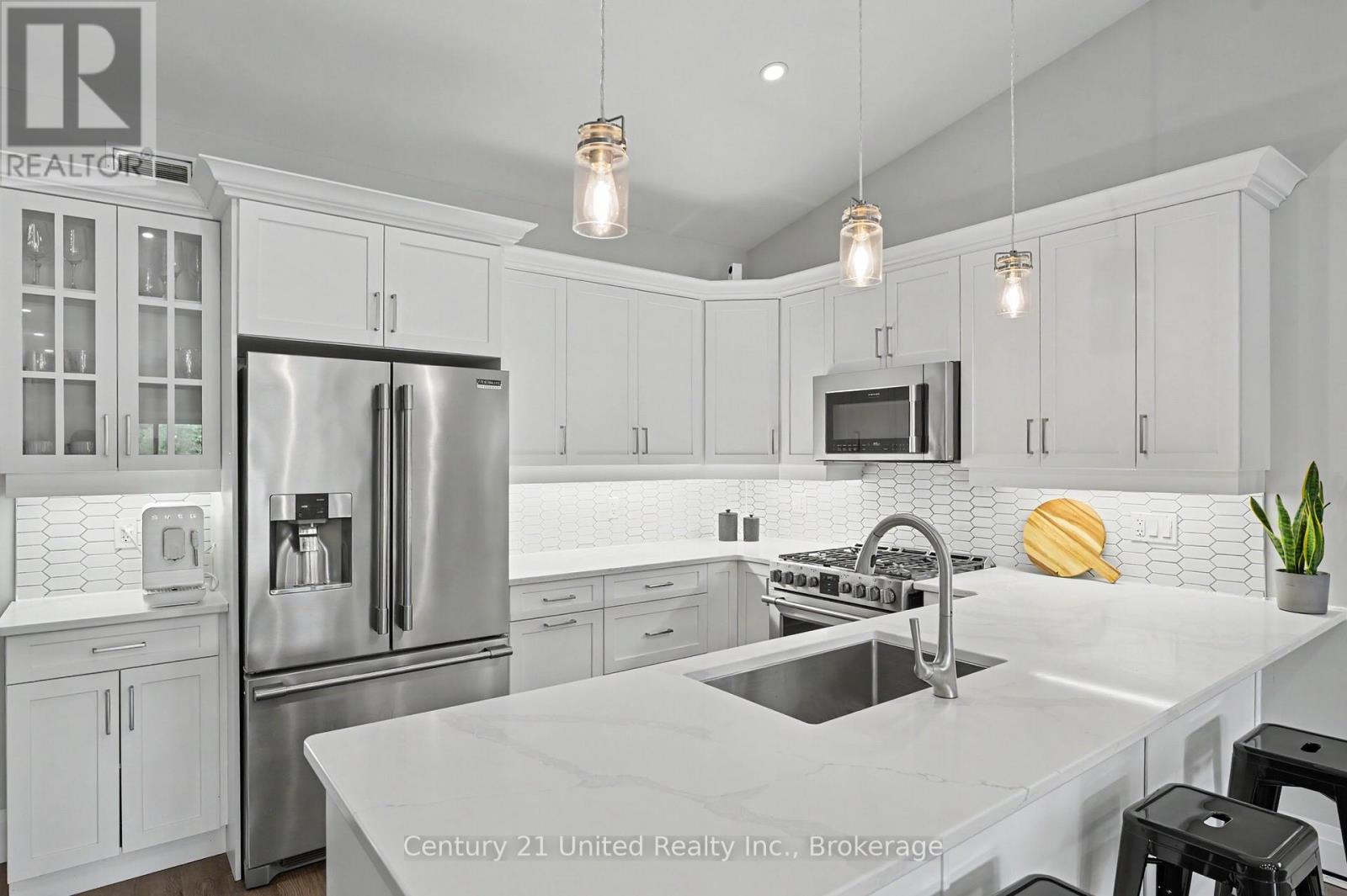 606 Settlers Ridge, Peterborough (Northcrest Ward 5), Ontario  K9L 0G3 - Photo 4 - X13600386