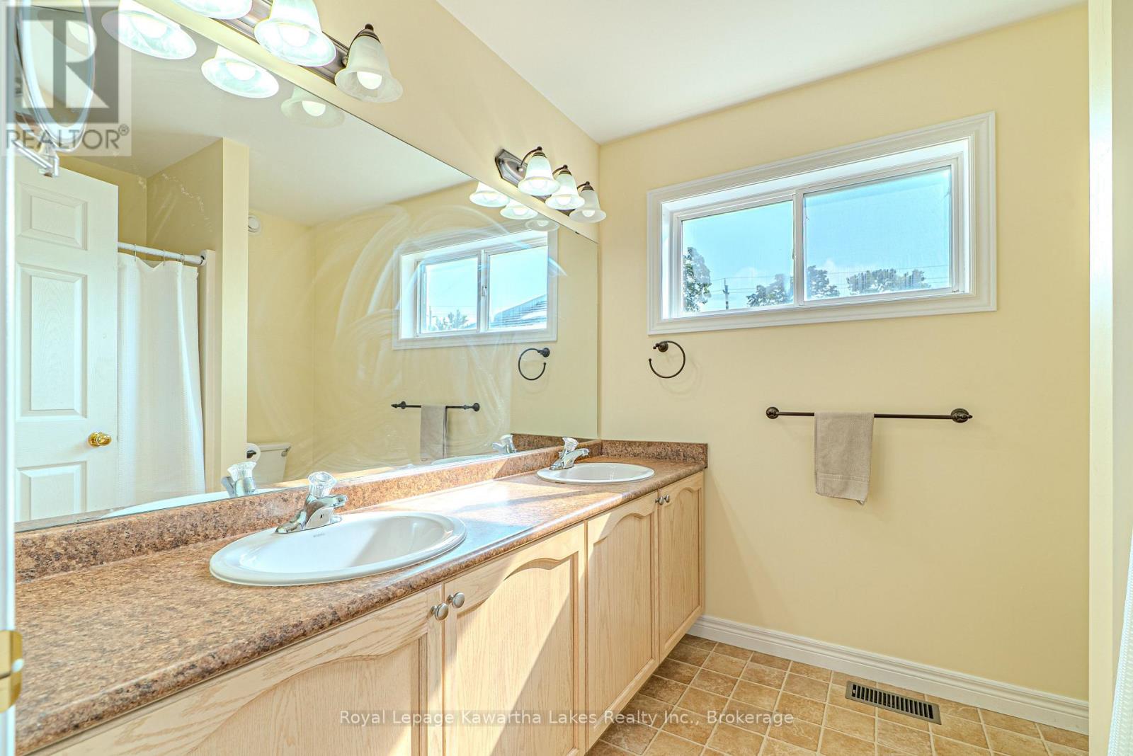 28 Lang Court, Kawartha Lakes (Lindsay), Ontario  K9V 6E5 - Photo 22 - X13600960