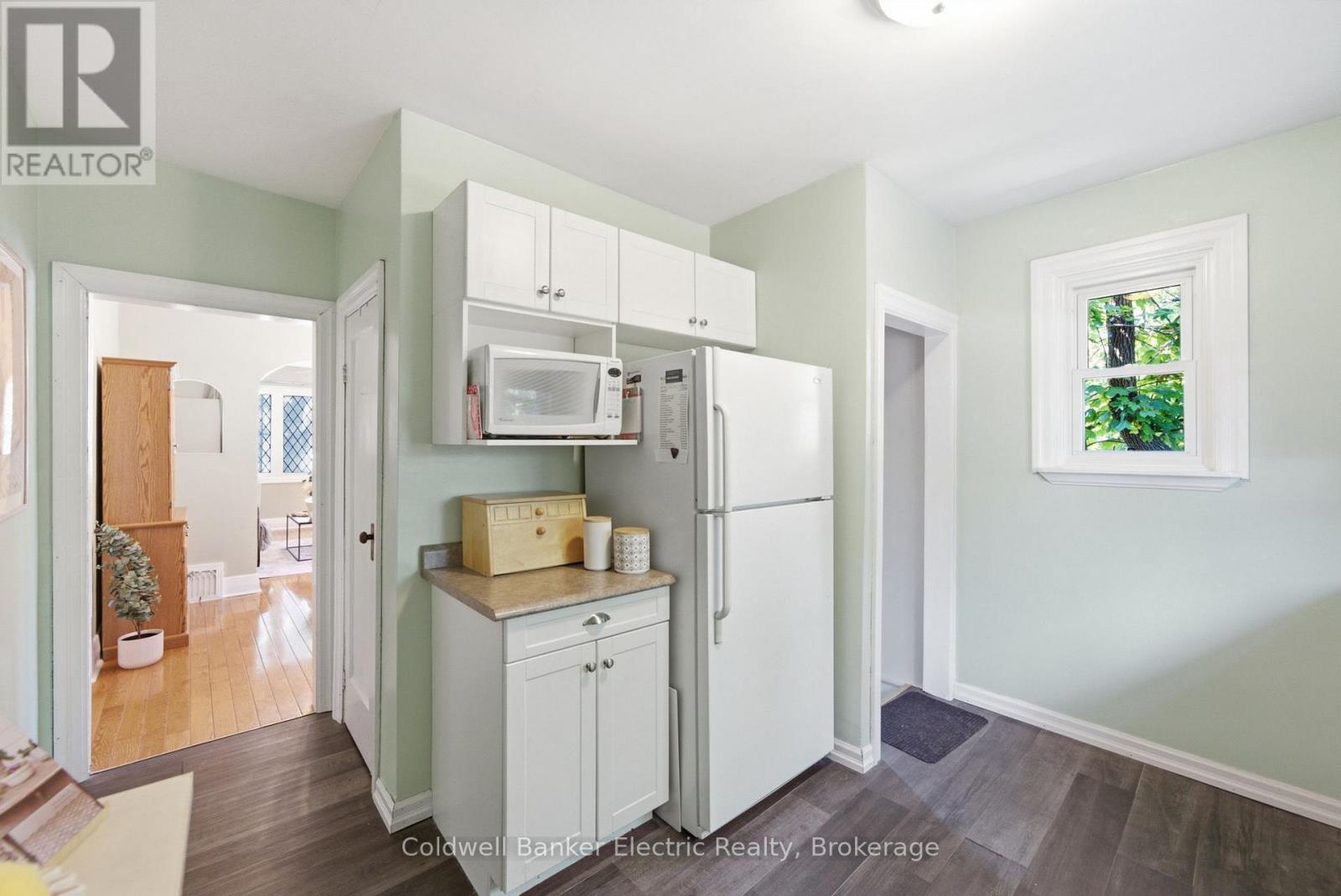 1228 Kenneth Avenue, Peterborough (Otonabee Ward 1), Ontario  K9J 5P9 - Photo 11 - X13601330