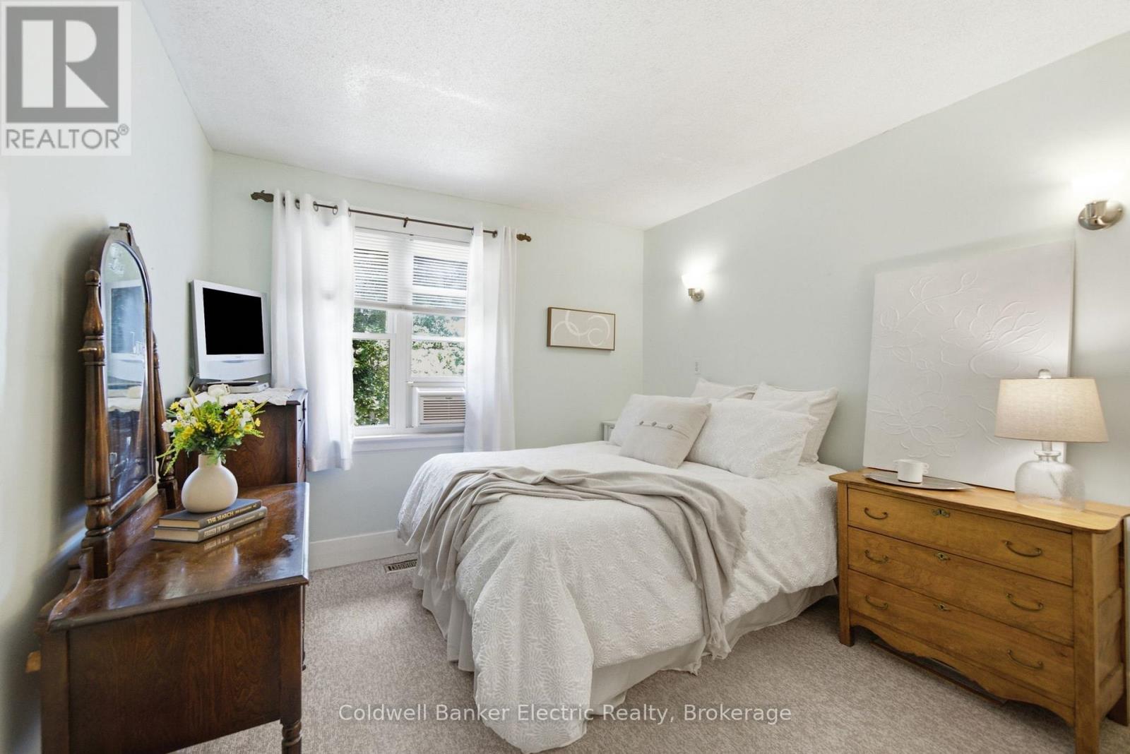 1228 Kenneth Avenue, Peterborough (Otonabee Ward 1), Ontario  K9J 5P9 - Photo 15 - X13601330
